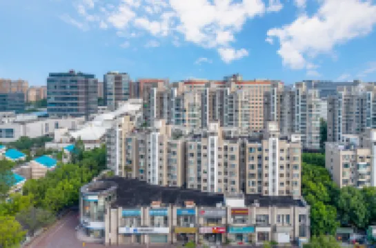 Ruisite Hotel (Shanghai Lianhua Road Subway Station Fudan Pediatric Hospital Branch) Hotels in Shanghai