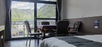 三清山逸然民宿（龍潭瀑布店） 三清山神仙穀附近的飯店