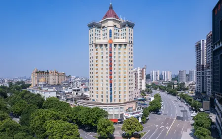 Vienna International Hotel (Ronggui Fisherman's Wharf) Отели рядом с достопримечательностью «Ronggui Fisherman's Wharf, Shunde»