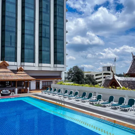 The Empress Chiangmai Отели рядом с достопримечательностью «Чанг Клан»