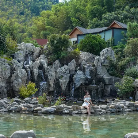 Paradise Hot Spring Hotel