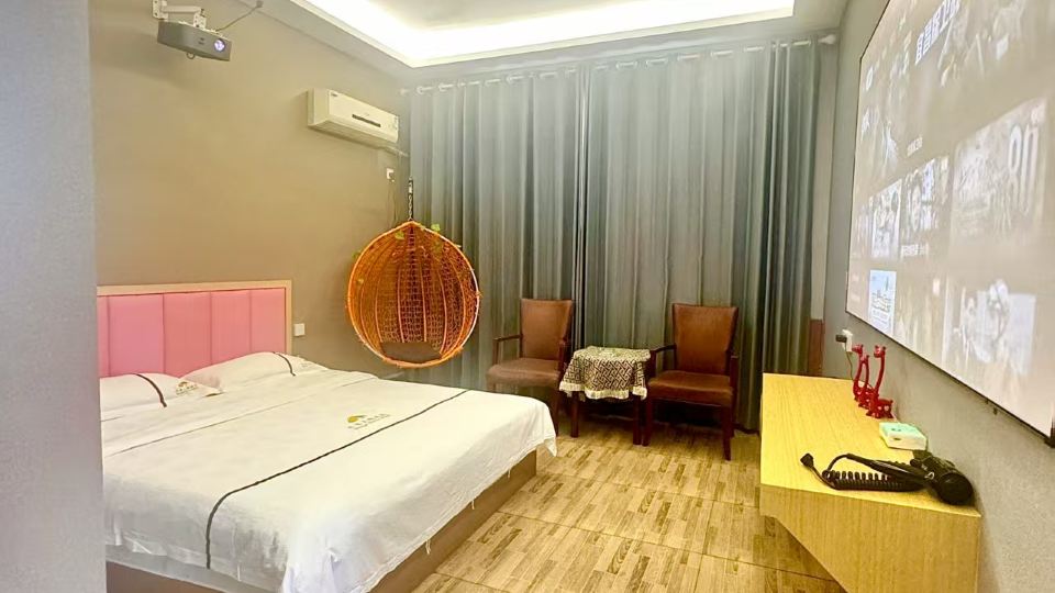 Yueyang Mango Themed Homestay