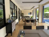 Mido Hotel Pattaya - Servicios de Traslado