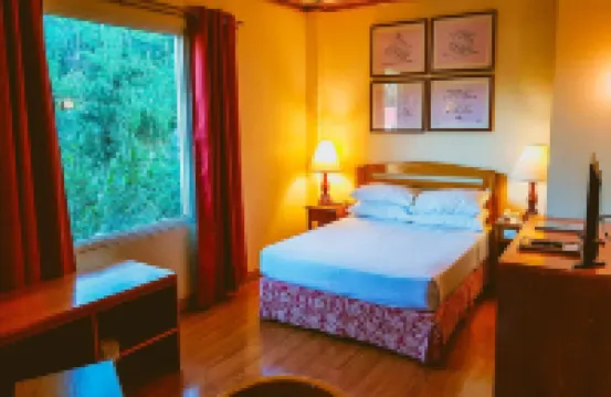 Ridgewood Hotel Baguio near The Mansion