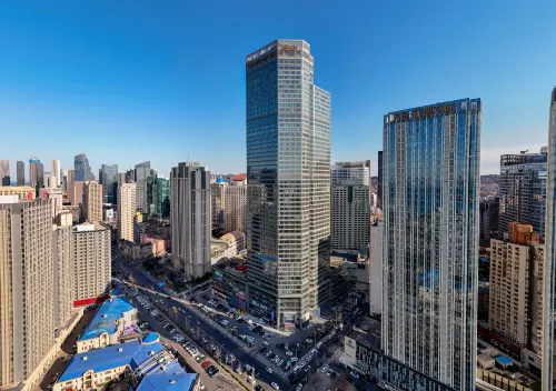 Yue Business Hotel (Dalian Zhongshan Plaza Fulihua International Apartment)