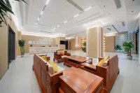 銀池商務飯店（進賢縣IM廣場店） - 停車場