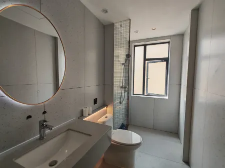 U-FREE INTERNATIONAL HOTEL Отели рядом с достопримечательностью «Accounting and Auditing Institute， Jiujiang University»