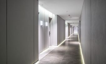 Wangyu E-Sports Hotel (Wuhan Hankou Railway Station South Square Branch)