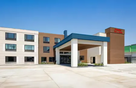 Hampton Inn & Suites San Diego SeaWorld Отели рядом с достопримечательностью «Пеканга Арена»