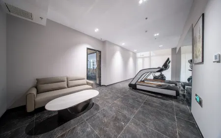 GreenTree Inn Express Hotel (Jiulong Hui Liqun Shopping Plaza)