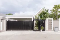 Single-family three-bedroom swimming pool villa Hotel a Pong