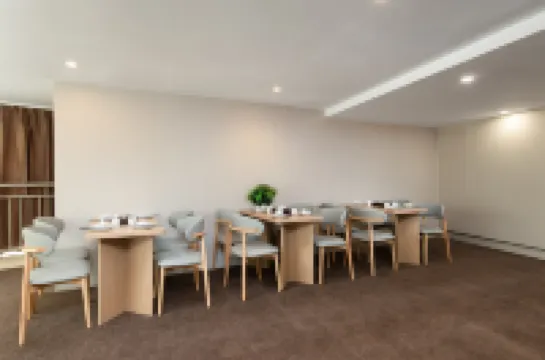 Rolls Qingyue Hotel (Liuzhou Luzhai County Government)