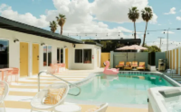 Mod Retreat in Vibrant Palm Springs Hotéis em 