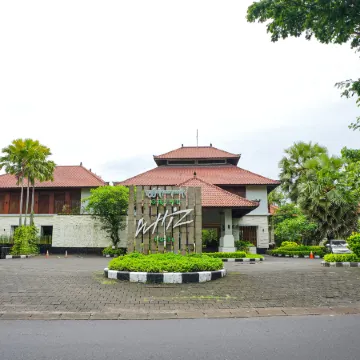 Grand Whiz Hotel Nusa Dua Bali Отели рядом с достопримечательностью «Коллекция Бали»