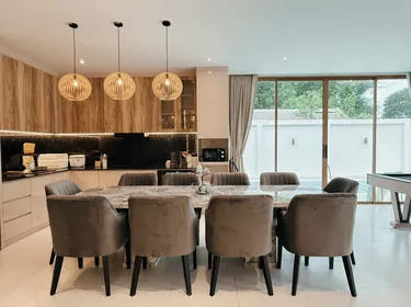 รูปภาพของพีเอ็นที ลักซู่รี่ จอมเทียน