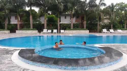 Chitwan Paradise Hotel