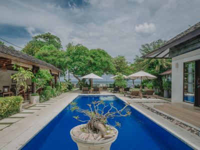 Frangipani Beach Hotel