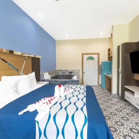 La Vyoma Villas, Westpark Hwy 6