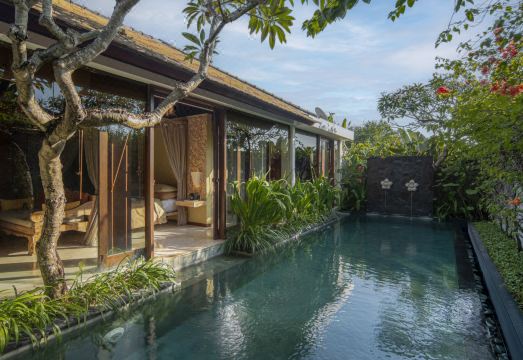 더 로얄 푸르나마 빌라