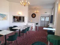 Hotel Square - breakfast