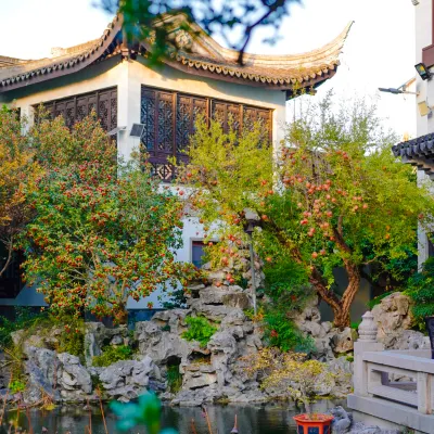 Rende Villa · Jiangnan Garden · Lakeview Resort (Taihu Eastern Hills Scenic Area) Hotels near Sanyuan Memorial Archway