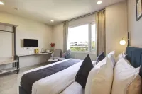 Saltstayz Select - Golf Course Road & Sector 27 - parcheggio