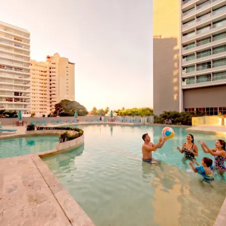 13th Floor · Mountain & Sea View · Pool · 2 min to Beach