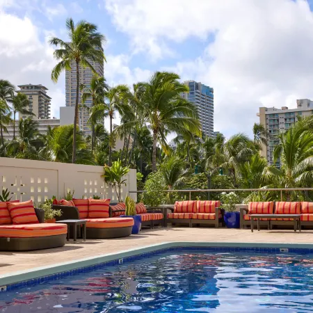 DoubleTree by Hilton Alana - Waikiki Beach
