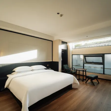 Yangzhou Ningguang Hotel (East Gate Street - Pi Market Street Branch)