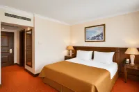Crystal Palace Boutique Hotel - balcony