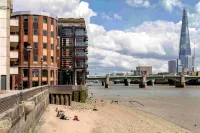 Locke at Broken Wharf Hotel berhampiran Tate Moden