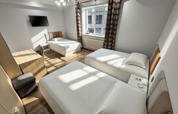 Jixiang Homestay (Ala-Too Square)