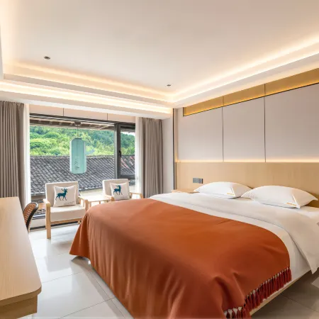 Hongcun Li · Qinghe MIRACLE · WONDERLAND Leisure Courtyard Mountain View Resort Chinese Inn