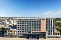 Bortala Jinghe Days Wyndham Hotel（Jinghe South Station Branch）
