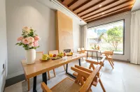 Yunshuiyao • Xidu | Countryside Mountain View Homestay (Big Fish & Begonia Branch) - parking