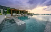 Mida Grande Resort Phuket - Infinity Pools