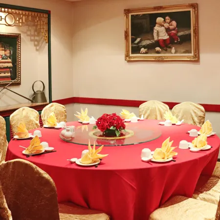 Grand Palace Hotel