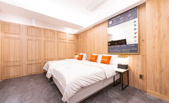 Insta Hotel-MainBranch