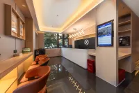 Mingxinghui E-Sports Hotel (Qilou Old Street Riyue Plaza) - 2 stjerner