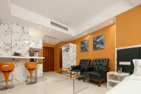 Jizhu Holiday Apartment (Haikou East High-speed Railway Station Longhu Paradise Street Branch) - Rooftop Pools