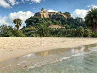 Linghai Hotel (Sunlight Rock Gangzaihou Beach Branch) - ビーチサイド