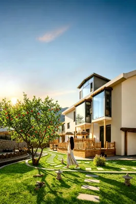 Uphill Pushe homestay - spa