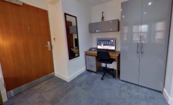 CovStays – Victoria House - Deluxe Studios in Coventry City Centre