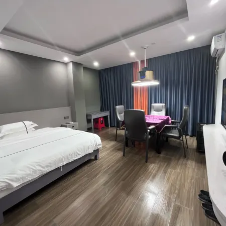 Qionghai JinJu Hotel