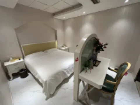 上海海上鳳凰主題酒店（川沙地鐵站店） 上海酒店