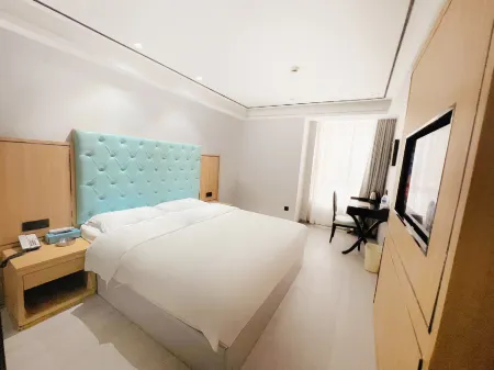 Geli Hotel (Jikang South Road Mingbang Academy, Mengcheng County, Bozhou City) Отели рядом с достопримечательностью «Mengcheng Confucian Temple»