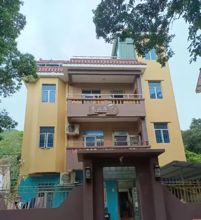 Shenzhen Lianshanhai Homestay (Rose Coast Scenic Area South Gate) Отели рядом с достопримечательностью «Beizaijiao Beach»