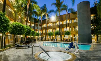 Travelodge by Wyndham Commerce Los Angeles Area