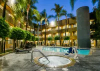 Travelodge by Wyndham Commerce Los Angeles Area