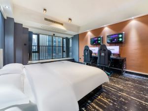 Changsha Monkey Hall E-sports Hotel